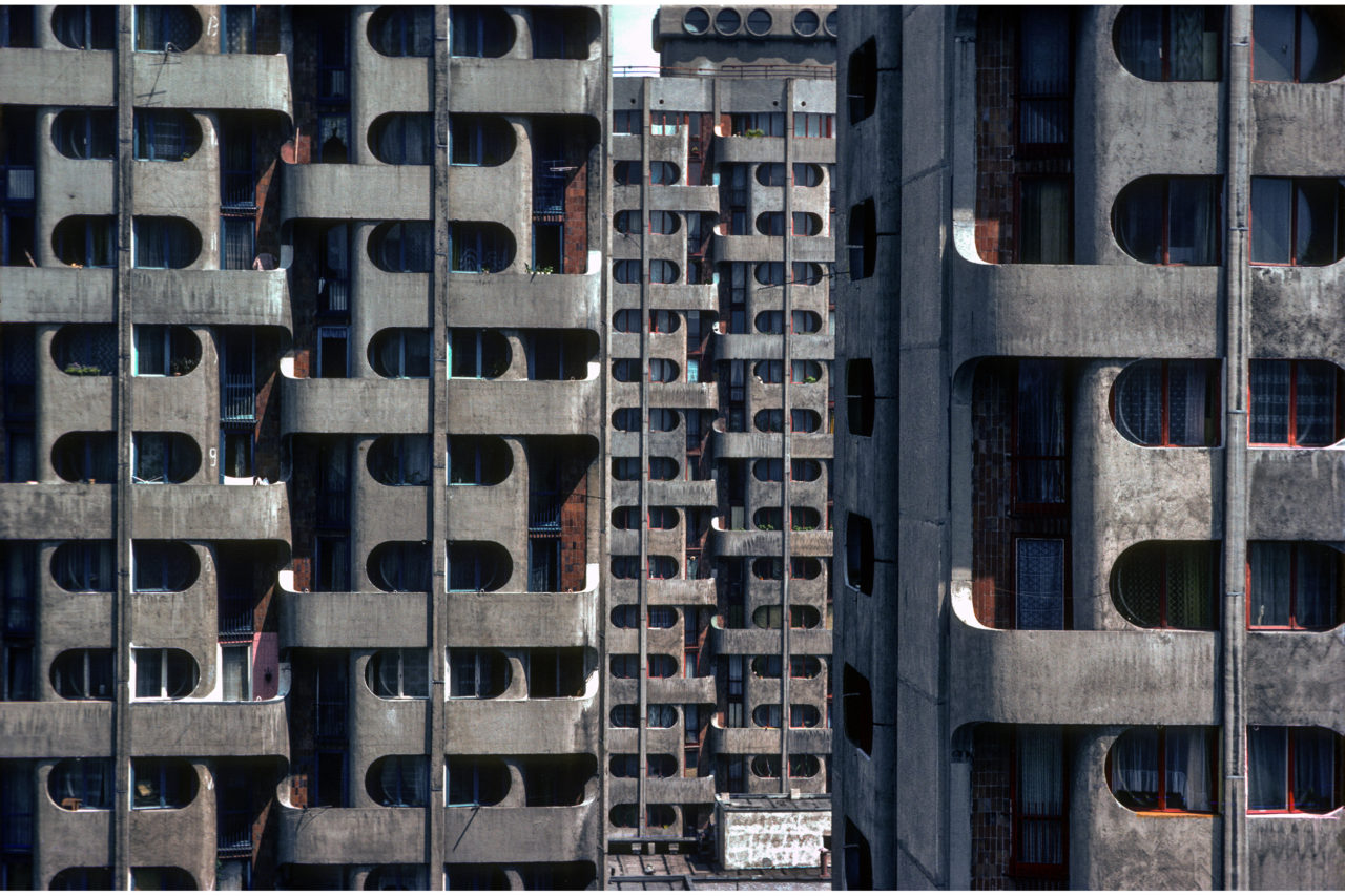 Grabowska-Hawrylak's iconic residential buildings, pictured here in 1982, were built between 1963 and 1969 in Wrocław's Grunwaldzki Square. Photo: Chris Niedenthal.