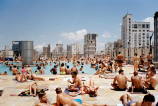 The rooftop pool at SESC 24 de Maio by Paulo Mendes da Rocha + MMBB Arquitetos. Photo: Ciro Miguel.