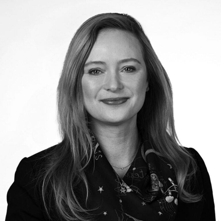 Julia Geden headshot