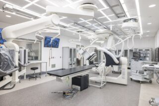 Interior image of an operating room in Ruth Bader Ginsberg Medical Center